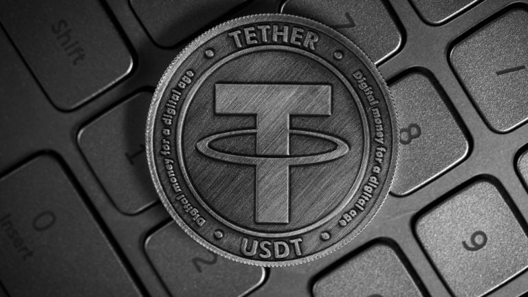 Stablecoin Giant Tether Hits $100 Billion Market Cap Amidst Crypto Market's Surge