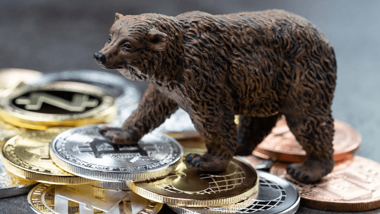 Bitcoin’s Slide Sparks Altcoin Avalanche: PI, Dogecoin, XRP Post Brutal Losses